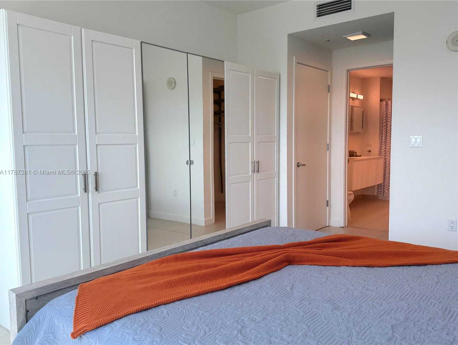 Small Image of 3301 NORTH EAST 1ST AVE #H3001, Miami Number 38