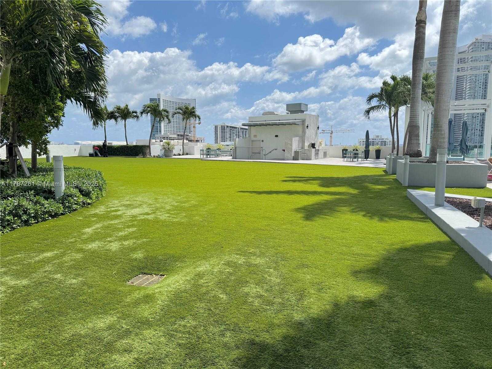 Small Image of 3301 NORTH EAST 1ST AVE #H3001, Miami Number 6