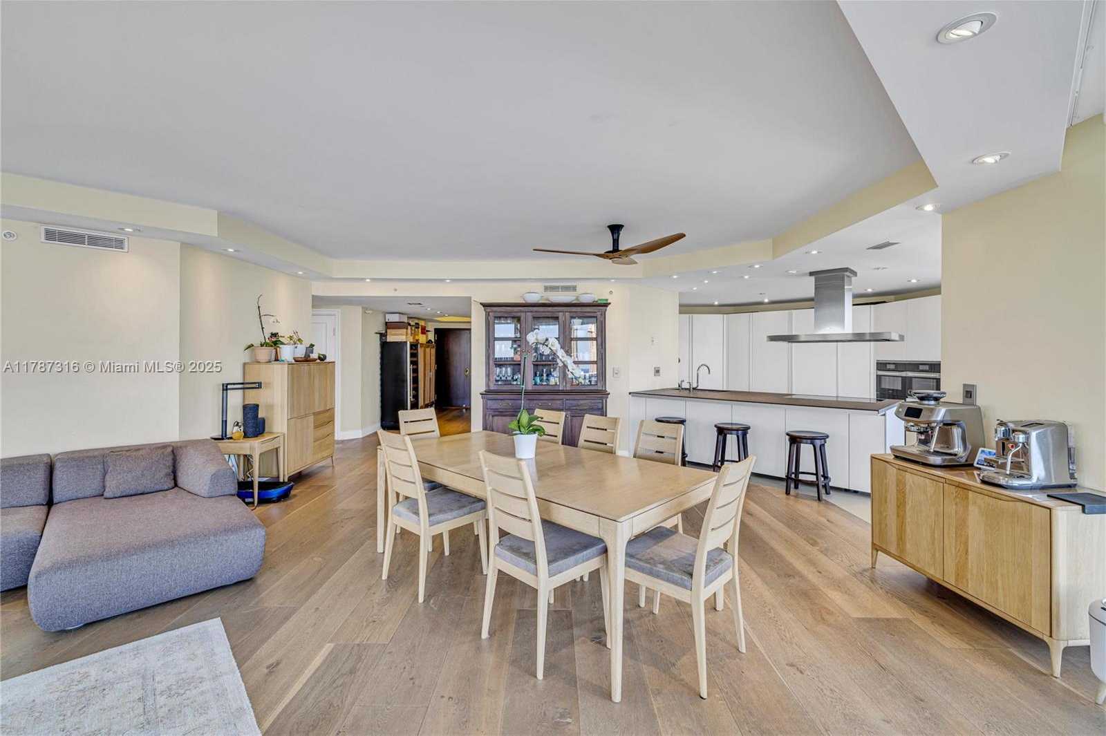 Small Image of 2600 ISLAND BLVD #1704, Aventura Number 15