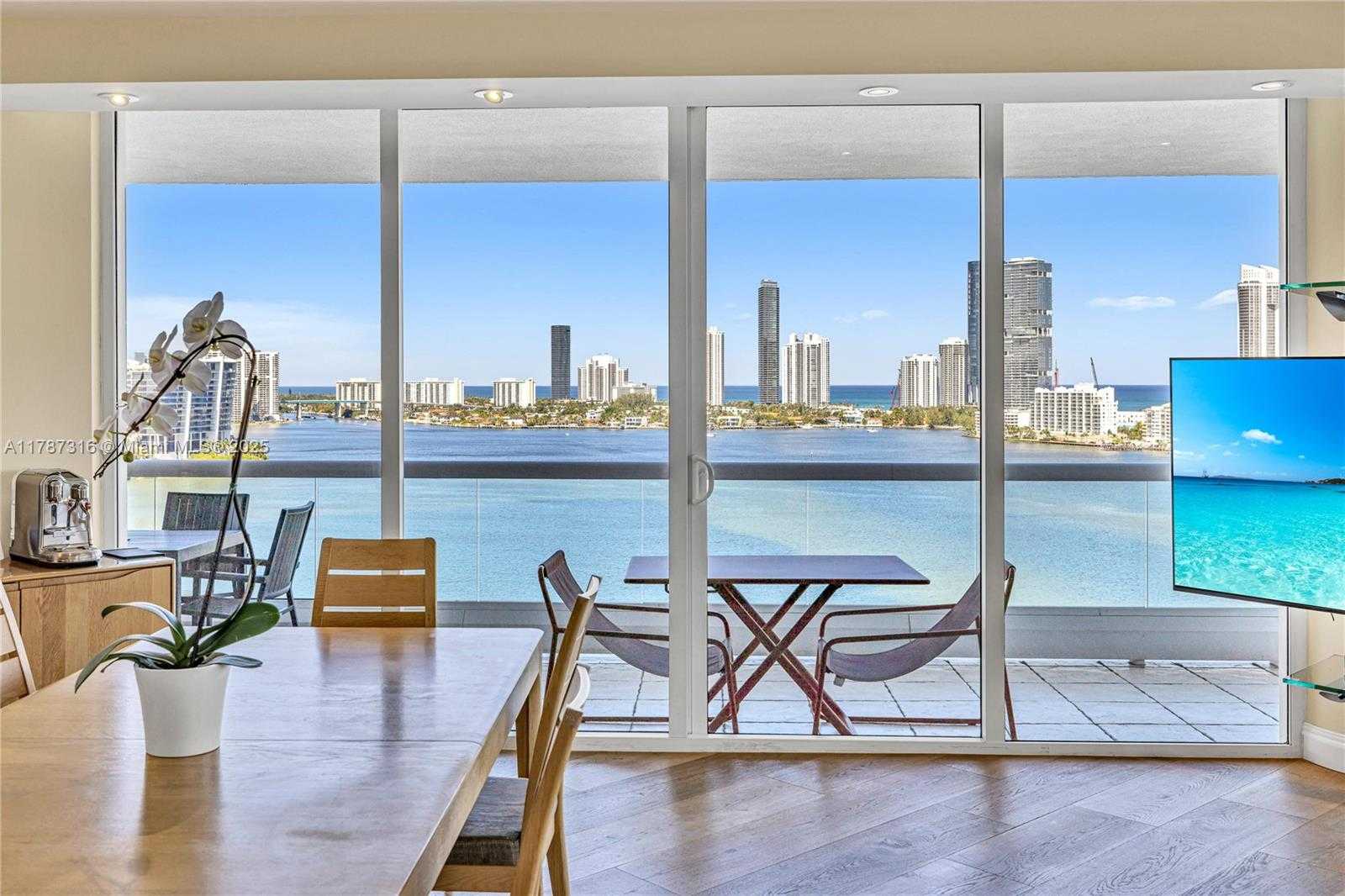 Small Image of 2600 ISLAND BLVD #1704, Aventura Number 7