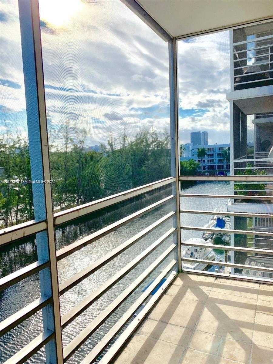 Small Image of 3660 NORTH EAST 166TH ST #504, North Miami Beach Number 10