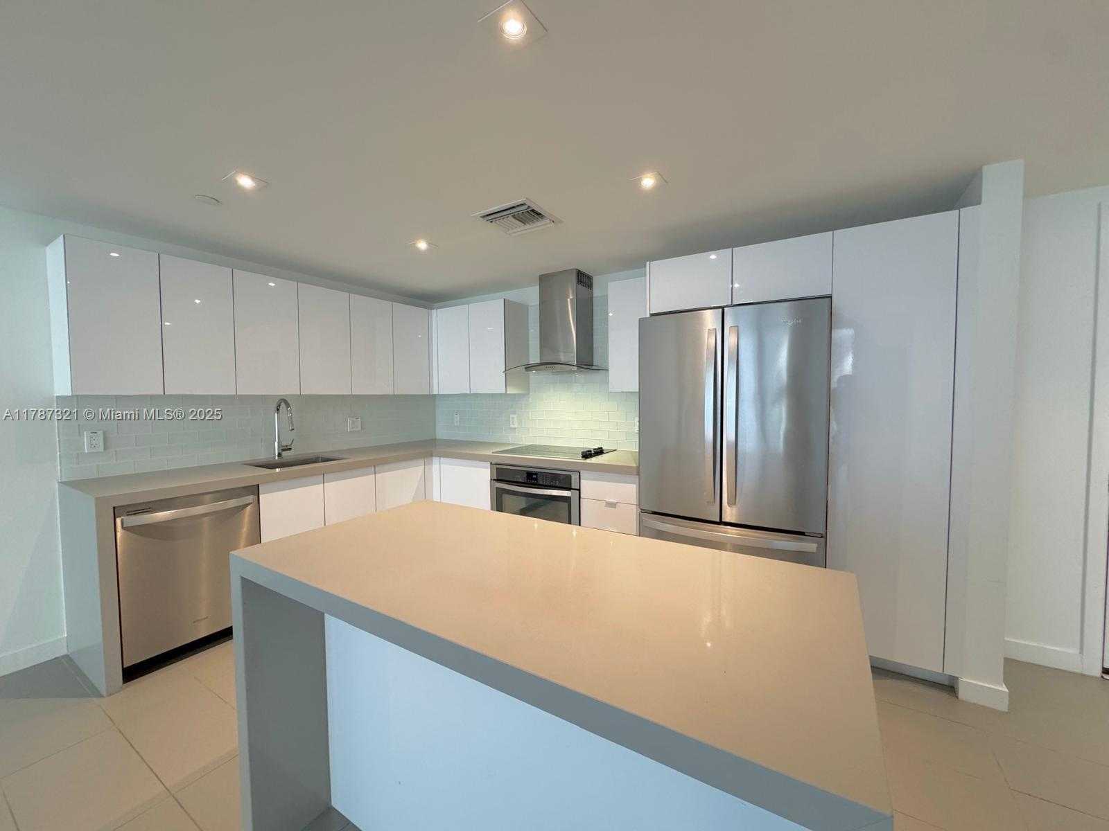Small Image of 1600 NORTH EAST 1ST AVE #1401, Miami Number 22