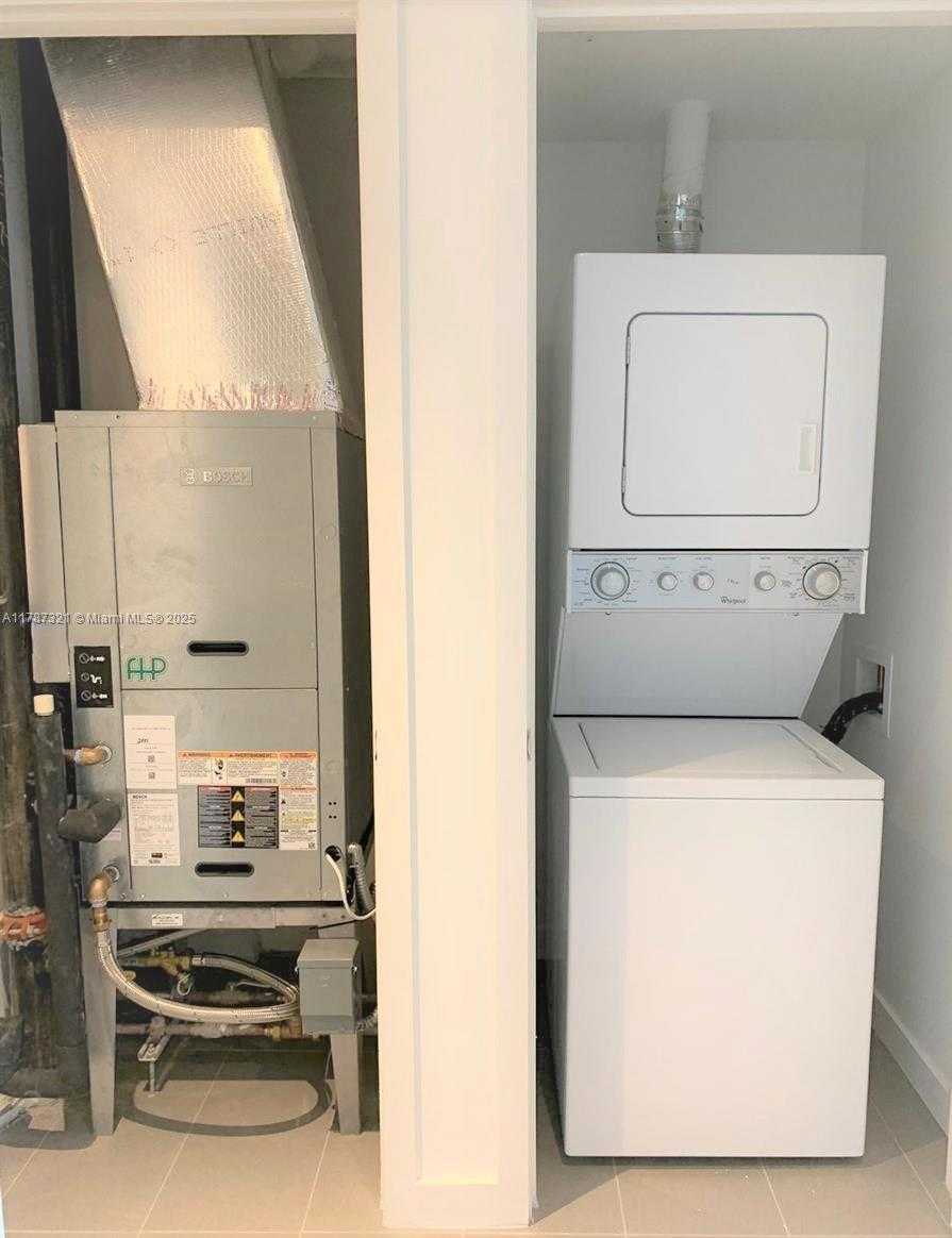 Small Image of 1600 NORTH EAST 1ST AVE #1401, Miami Number 6