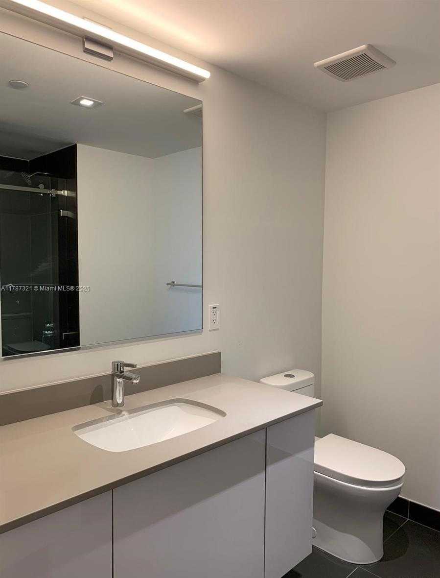 Small Image of 1600 NORTH EAST 1ST AVE #1401, Miami Number 7