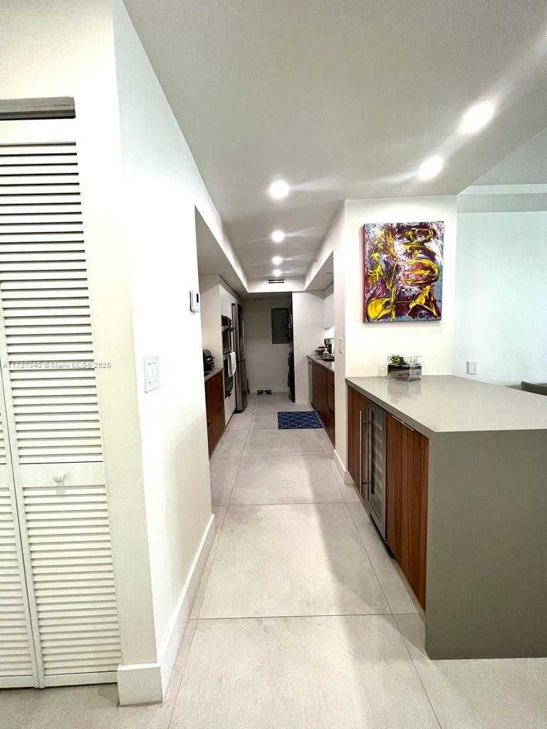 Small Image of 6917 COLLINS AVE #704, Miami Beach Number 12