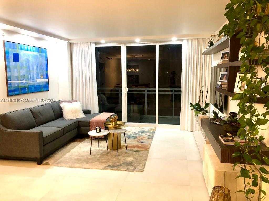 Small Image of 6917 COLLINS AVE #704, Miami Beach Number 17