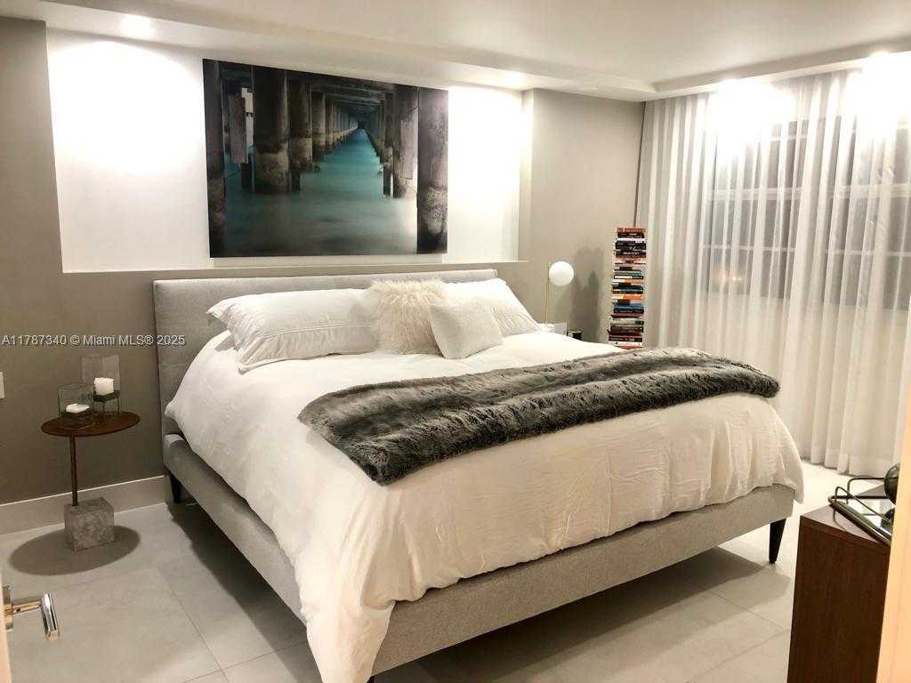 Small Image of 6917 COLLINS AVE #704, Miami Beach Number 22