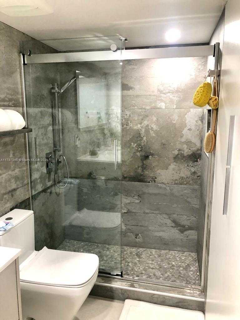 Small Image of 6917 COLLINS AVE #704, Miami Beach Number 25