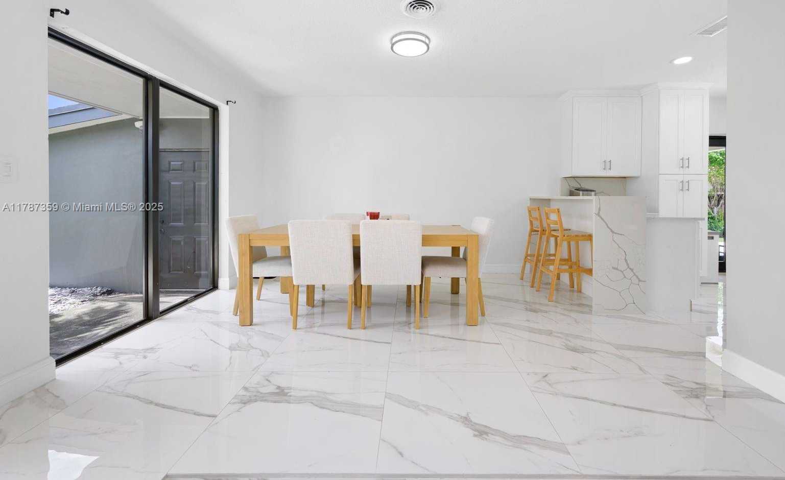 Small Image of 1951 NORTH EAST 187TH DR, North Miami Beach Number 10