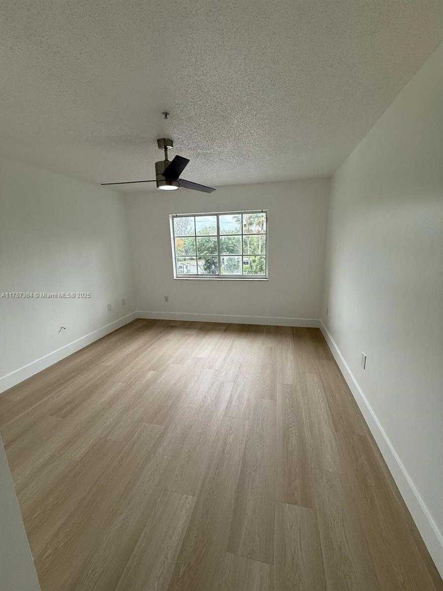 Small Image of 4320 NORTH WEST 107TH AVE #303-1, Doral Number 4