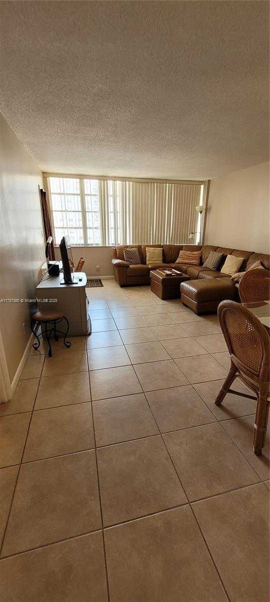 Small Image of 1825 SOUTH OCEAN DR #811, Hallandale Beach Number 10