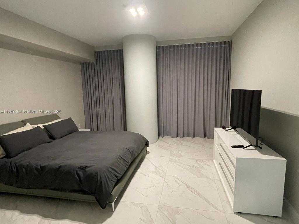 Small Image of 10201 COLLINS AVE #1005, Bal Harbour Number 7