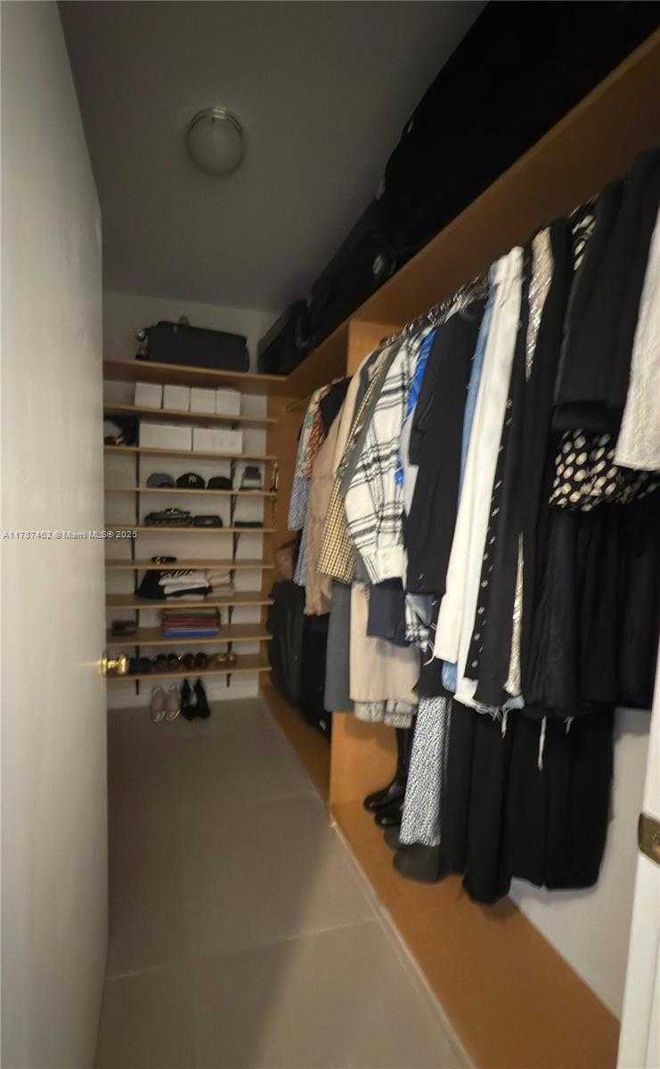 Small Image of 11113 BISCAYNE BLVD #552, Miami Number 19