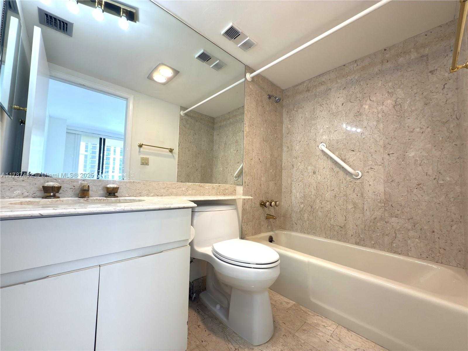 Small Image of 11113 BISCAYNE BLVD #552, Miami Number 23