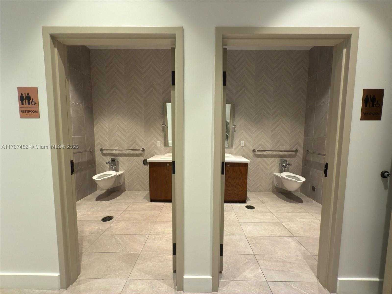 Small Image of 11113 BISCAYNE BLVD #552, Miami Number 36