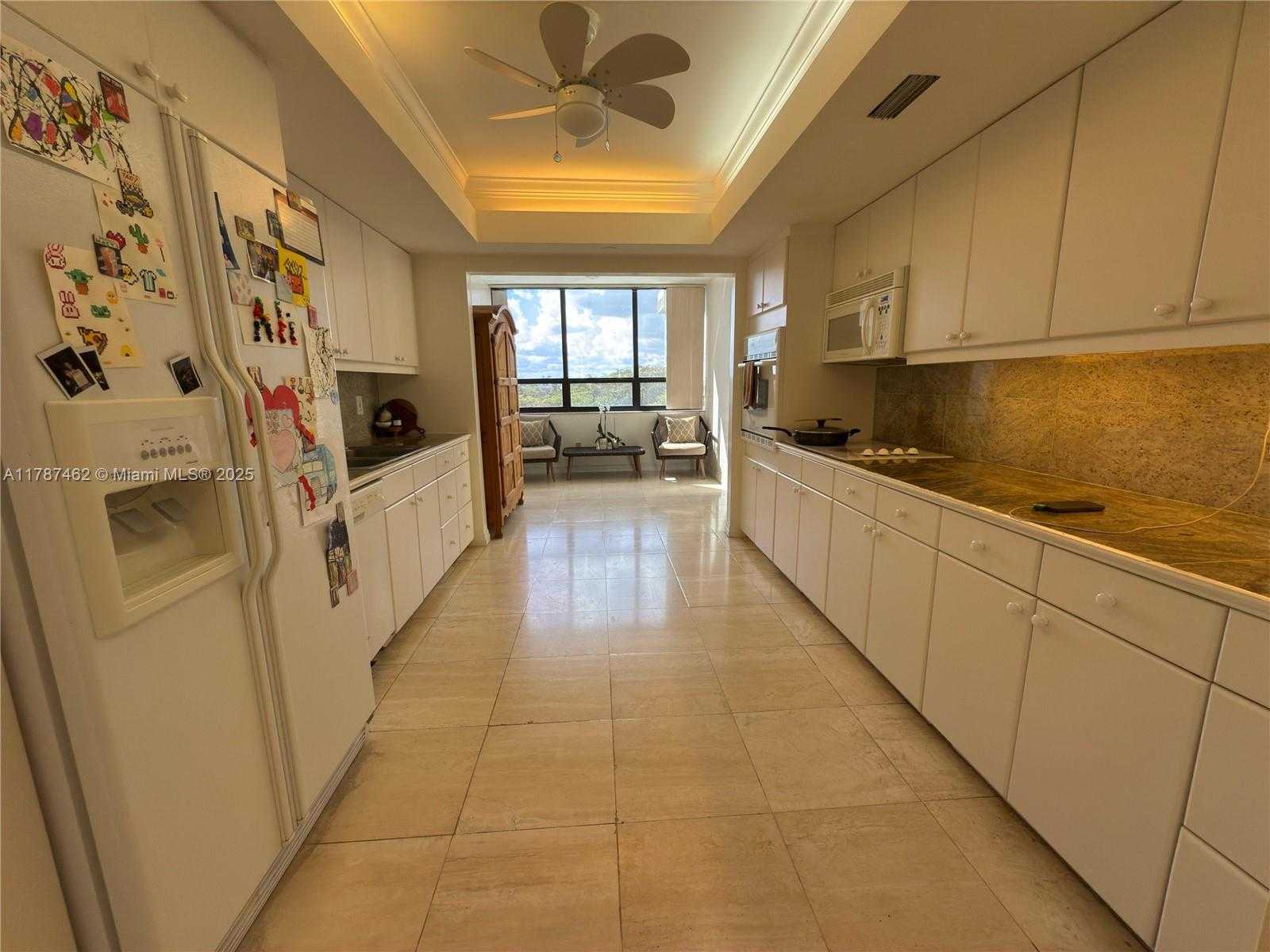 Small Image of 11113 BISCAYNE BLVD #552, Miami Number 4