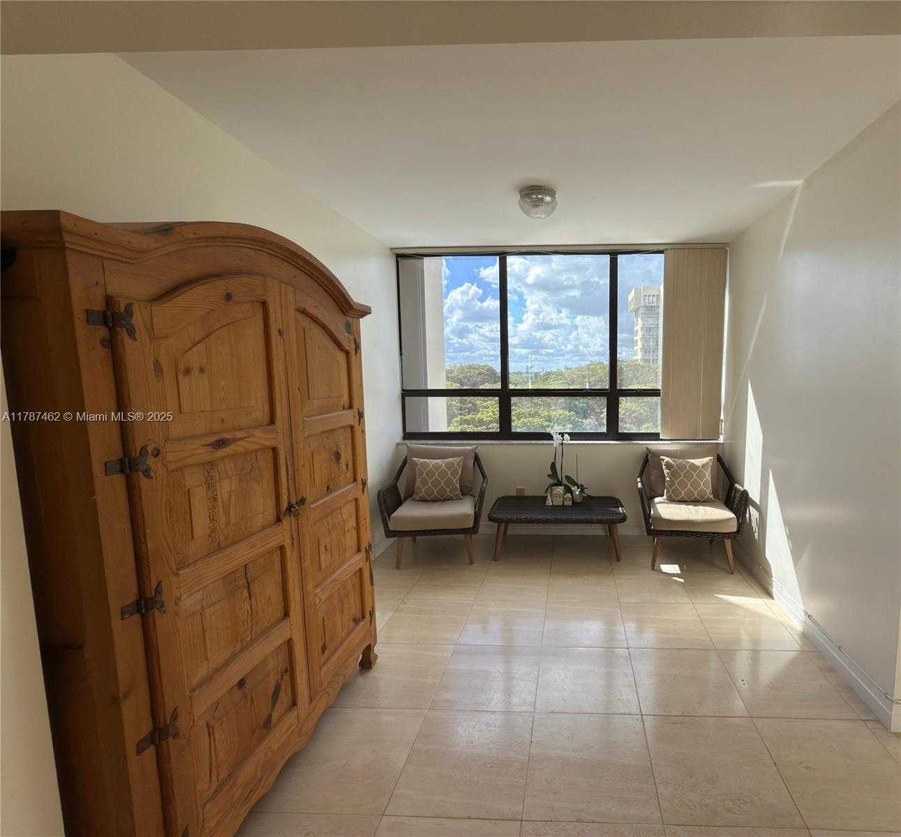 Small Image of 11113 BISCAYNE BLVD #552, Miami Number 7