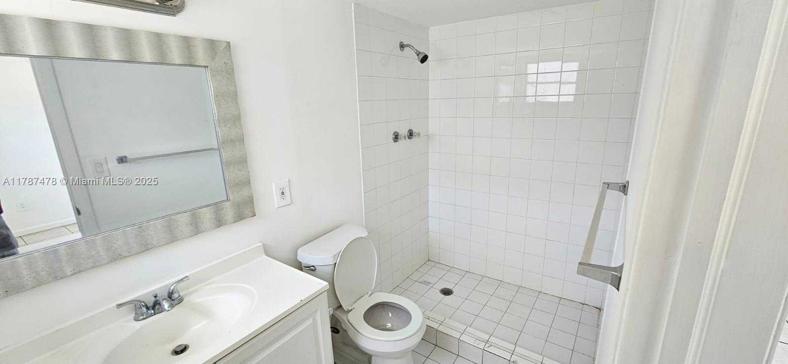 Small Image of 15205 NORTH EAST 6TH AVE #D112, Miami Number 12
