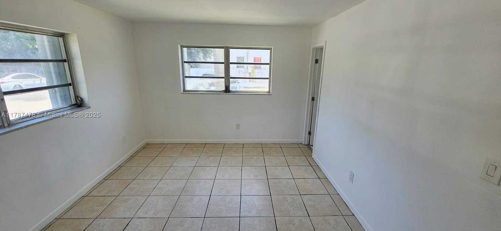 Small Image of 15205 NORTH EAST 6TH AVE #D112, Miami Number 15