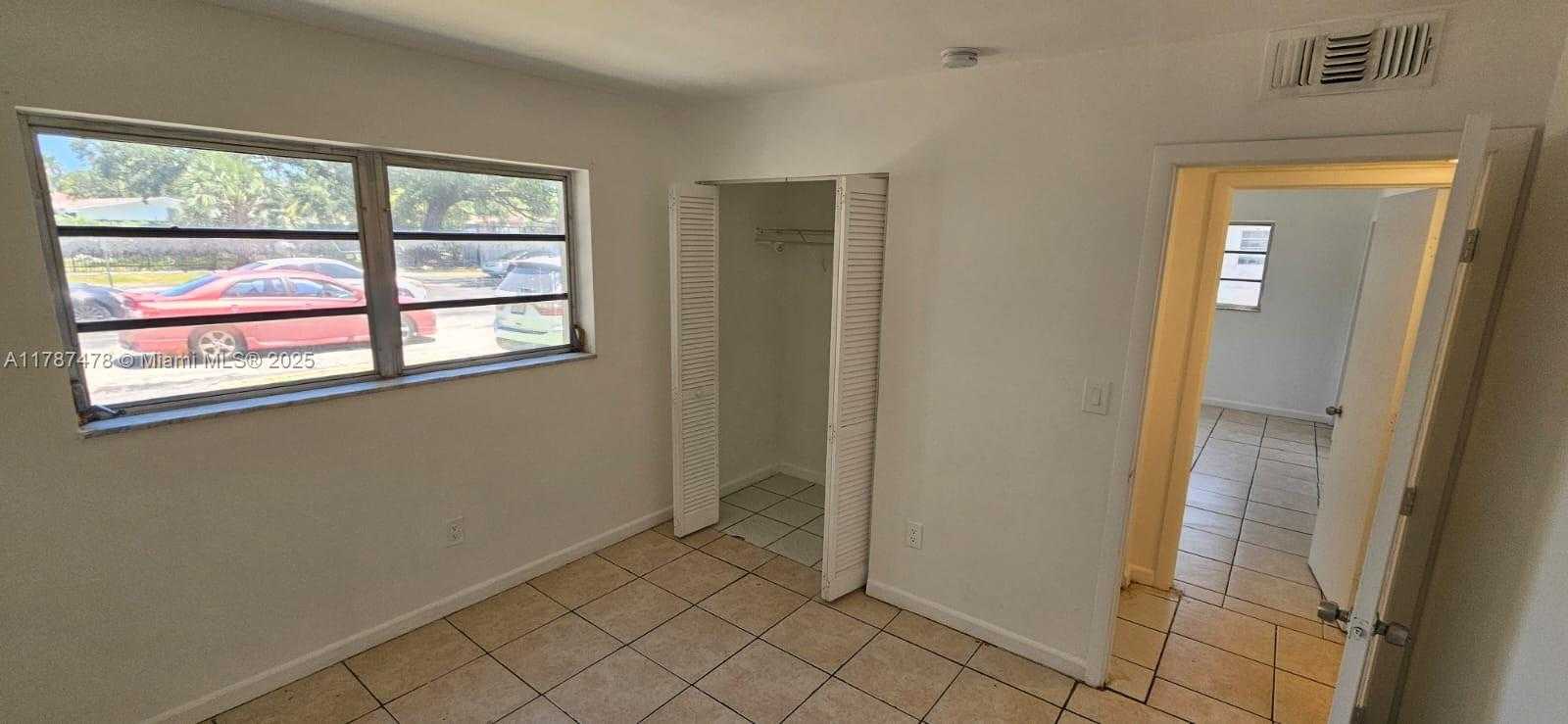 Small Image of 15205 NORTH EAST 6TH AVE #D112, Miami Number 16