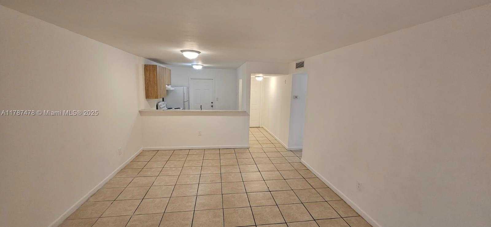 Small Image of 15205 NORTH EAST 6TH AVE #D112, Miami Number 5