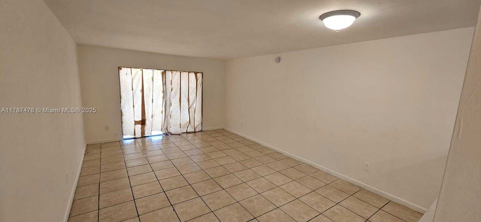 Small Image of 15205 NORTH EAST 6TH AVE #D112, Miami Number 8