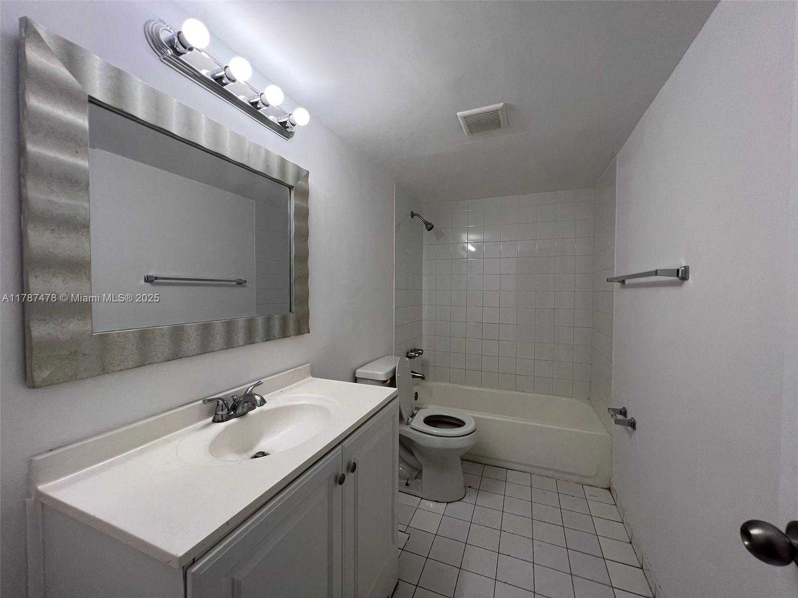 Small Image of 15205 NORTH EAST 6TH AVE #D112, Miami Number 9