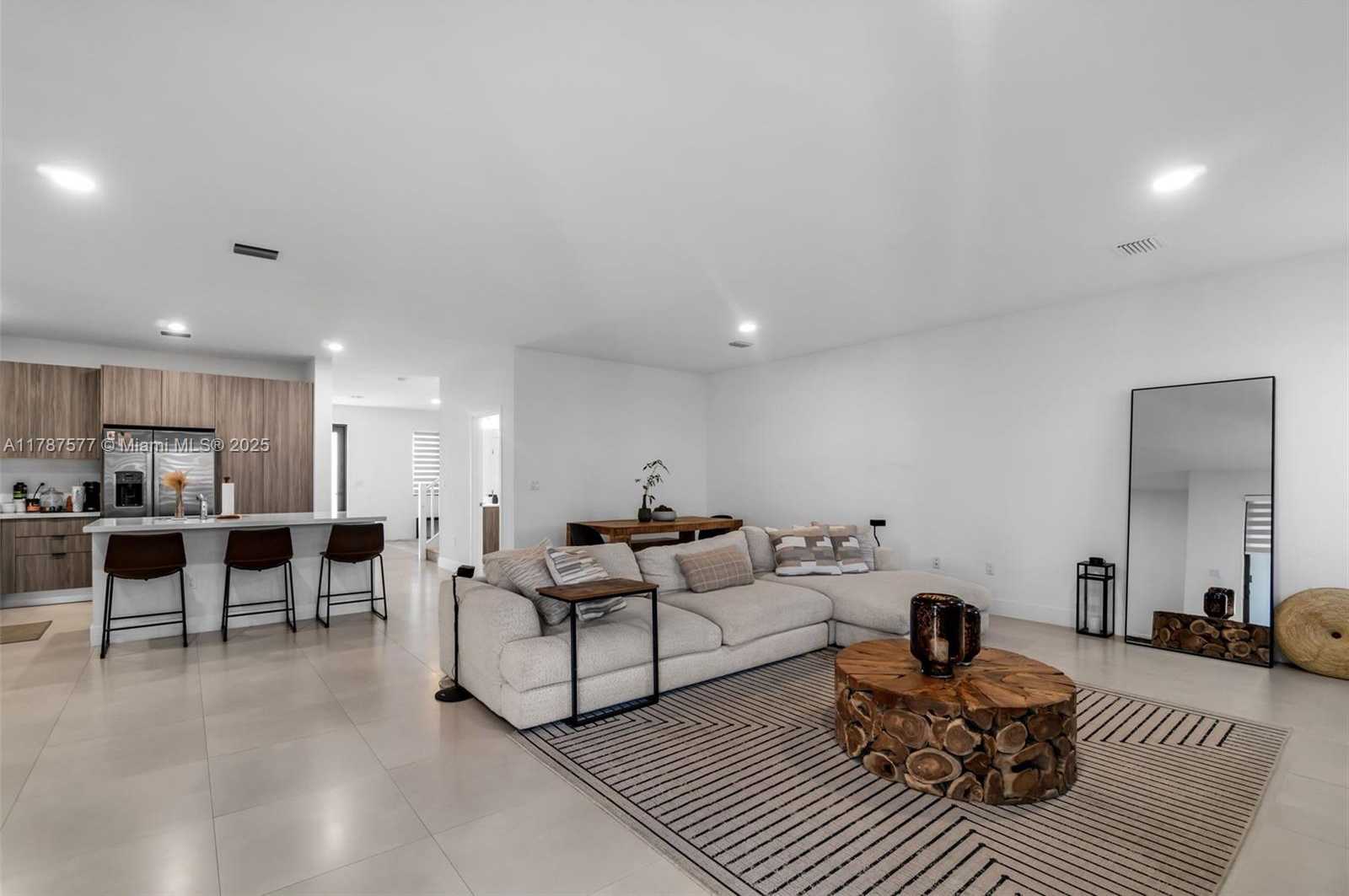 Small Image of 15737 SOUTH WEST 136TH TER, Miami Number 10