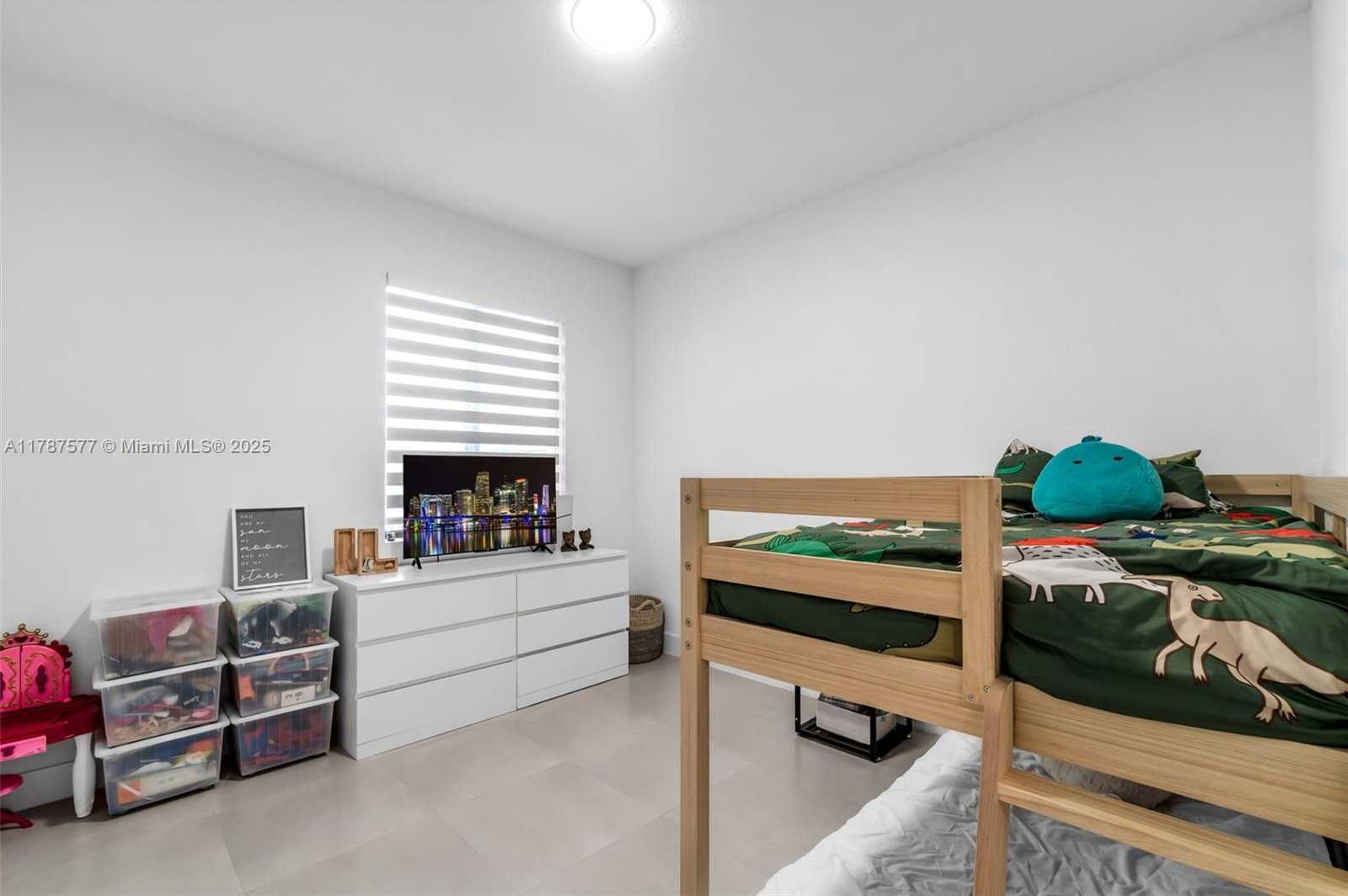 Small Image of 15737 SOUTH WEST 136TH TER, Miami Number 15