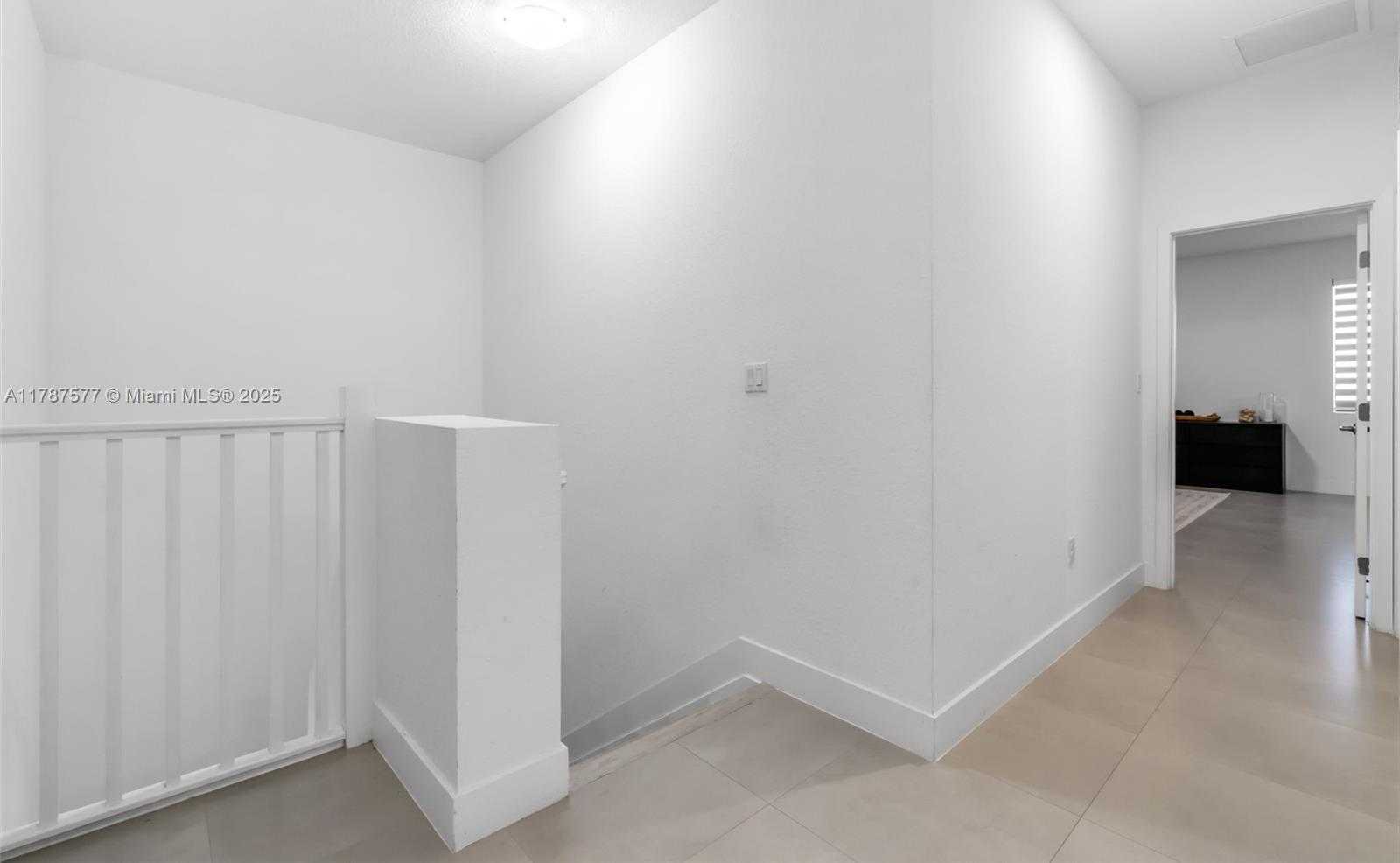 Small Image of 15737 SOUTH WEST 136TH TER, Miami Number 28