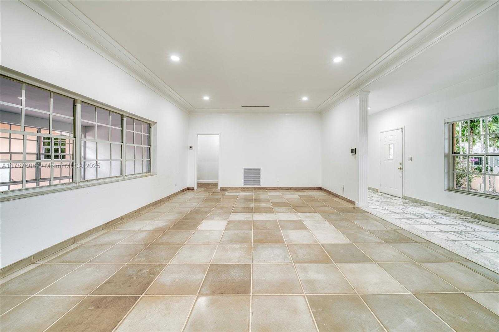 Small Image of 645 ALTARA AVE, Coral Gables Number 22