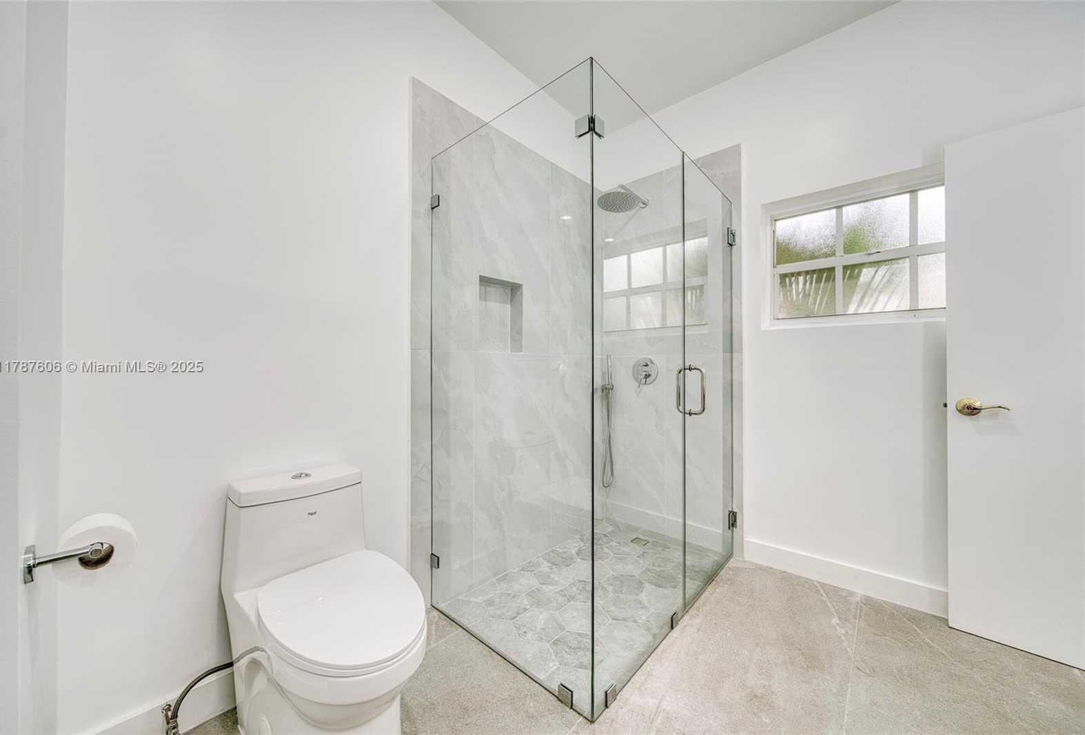 Small Image of 645 ALTARA AVE, Coral Gables Number 30