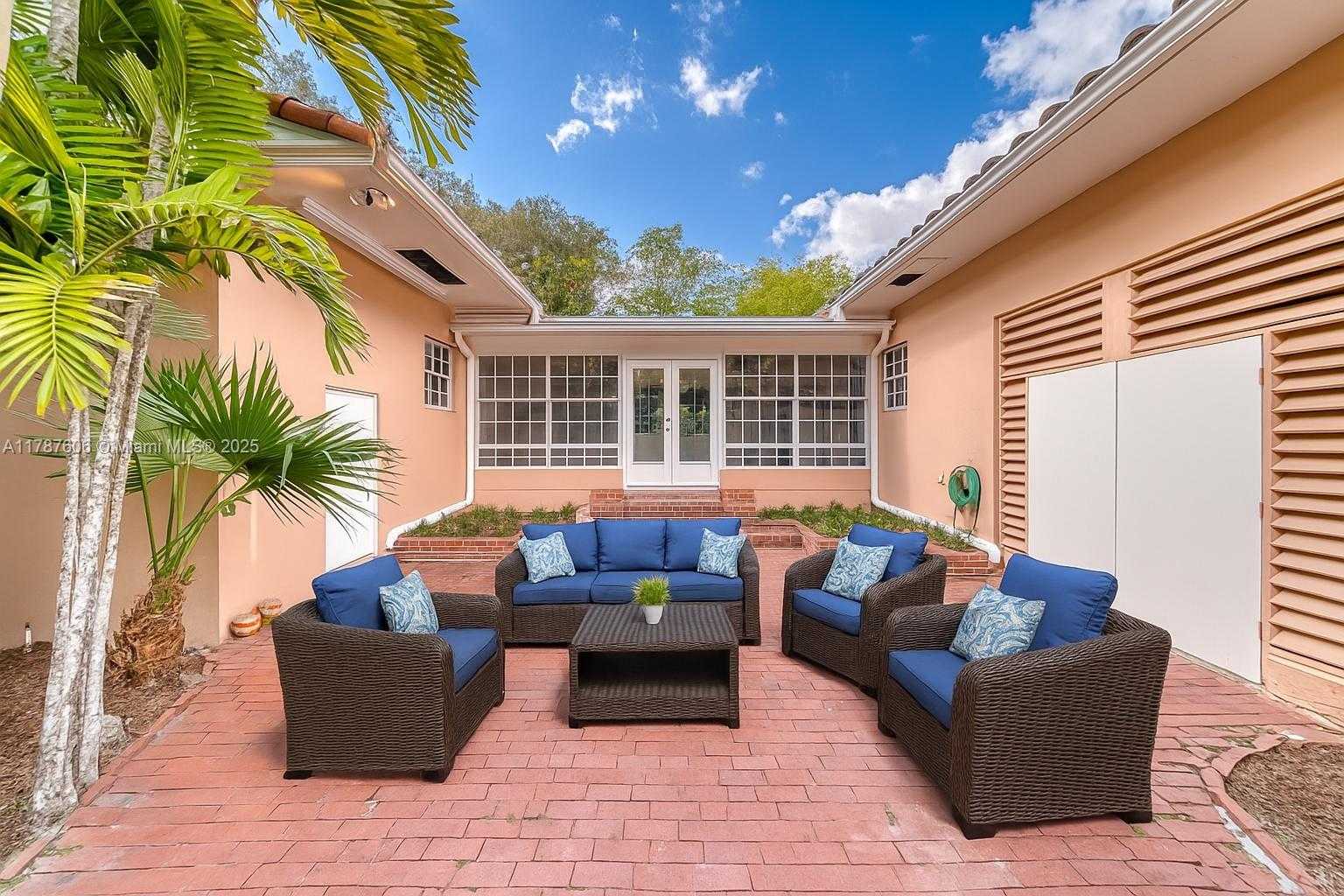 Small Image of 645 ALTARA AVE, Coral Gables Number 33