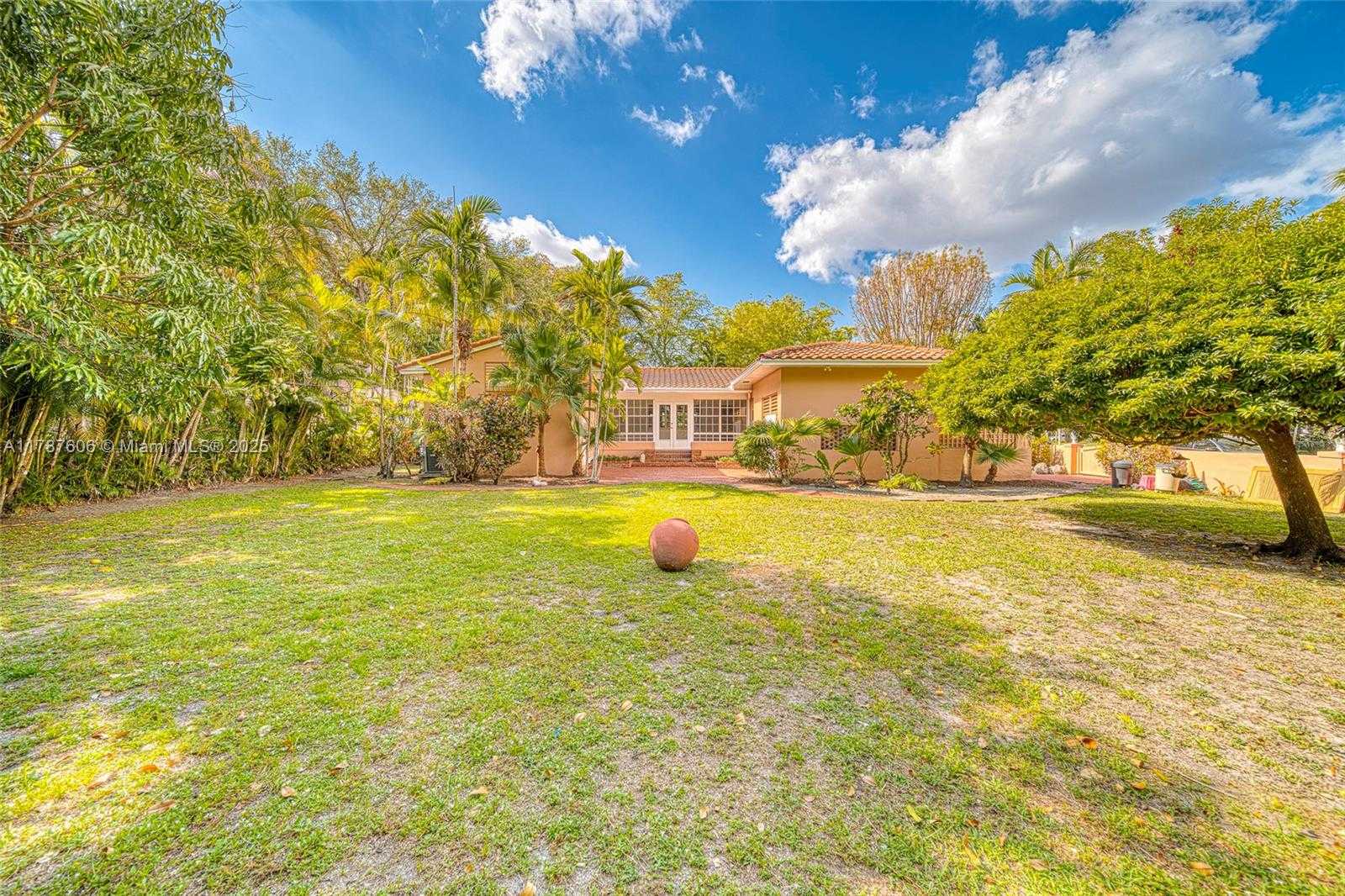 Small Image of 645 ALTARA AVE, Coral Gables Number 40