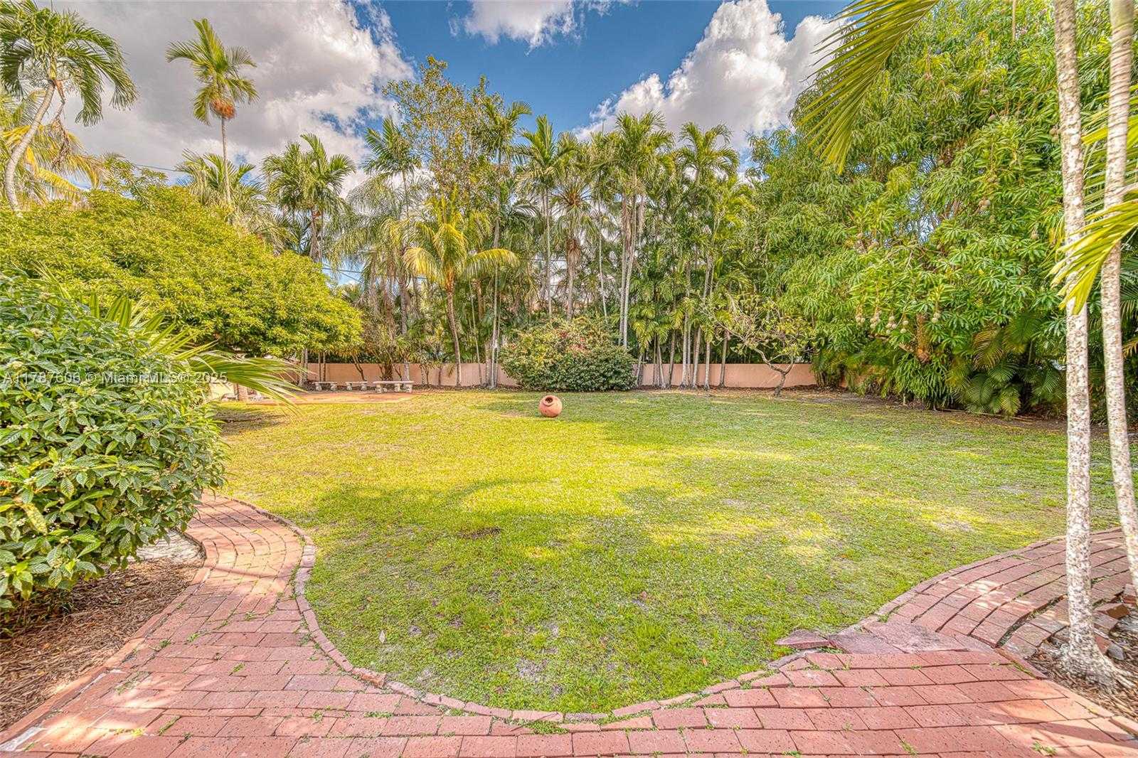 Small Image of 645 ALTARA AVE, Coral Gables Number 45