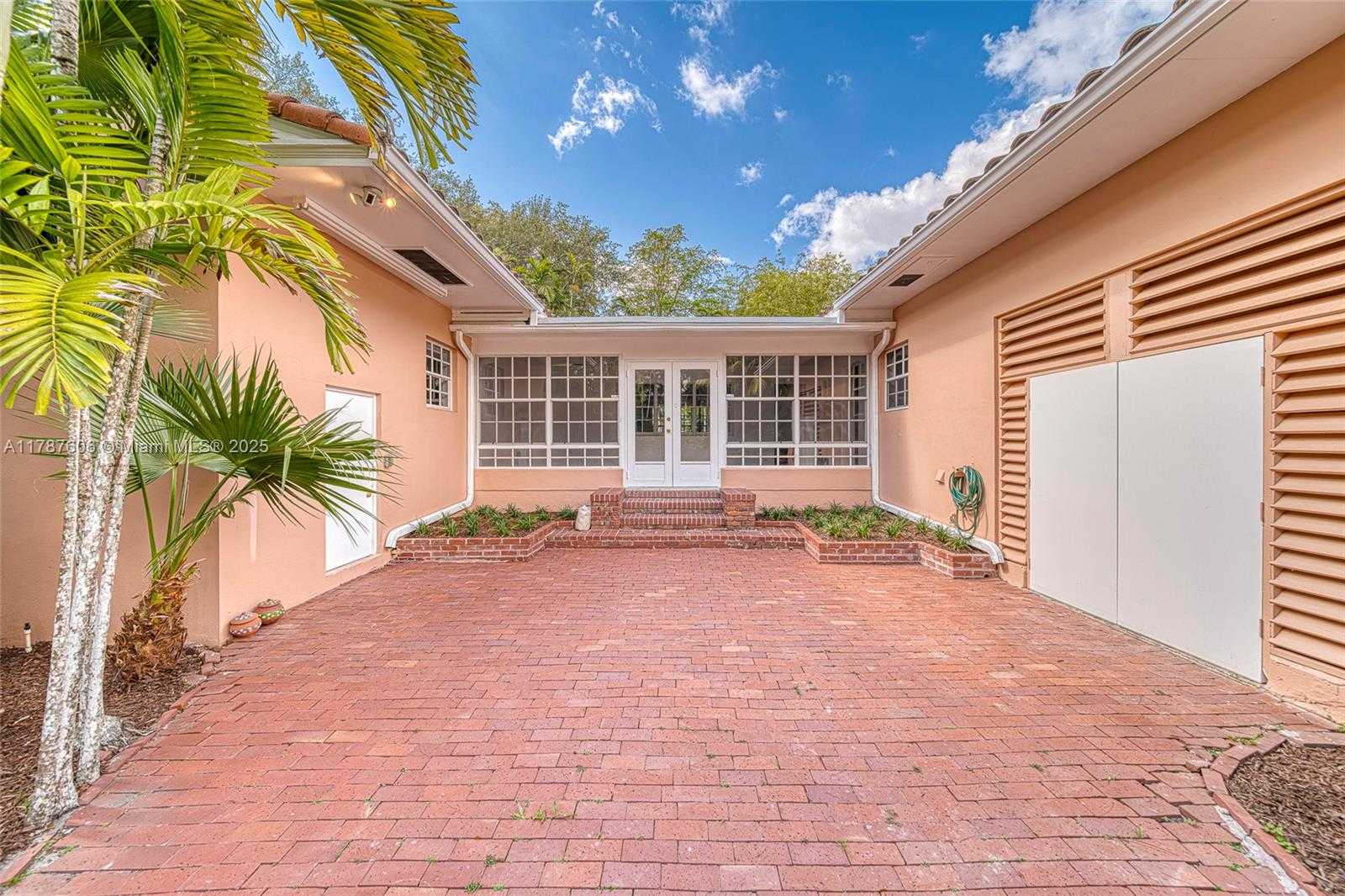 Small Image of 645 ALTARA AVE, Coral Gables Number 48