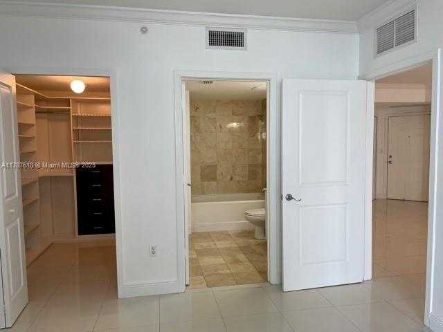 Small Image of 170 SOUTH EAST 14TH ST #1804, Miami Number 22