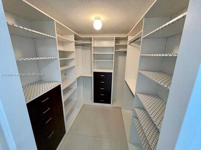 Small Image of 170 SOUTH EAST 14TH ST #1804, Miami Number 24
