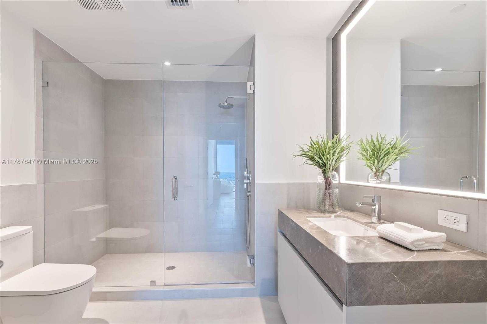 Small Image of 500 Alton Rd, Miami Beach, FL 33139, USA Number 16