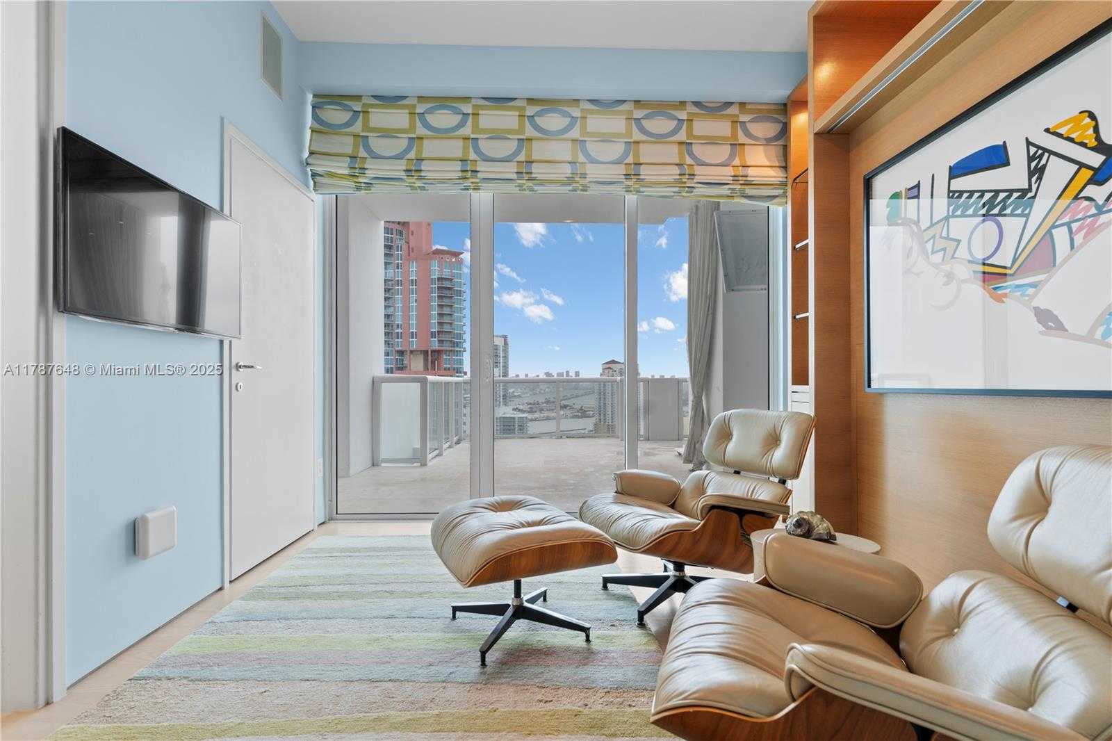 Small Image of 50 SOUTH POINTE DR #2703, Miami Beach Number 27