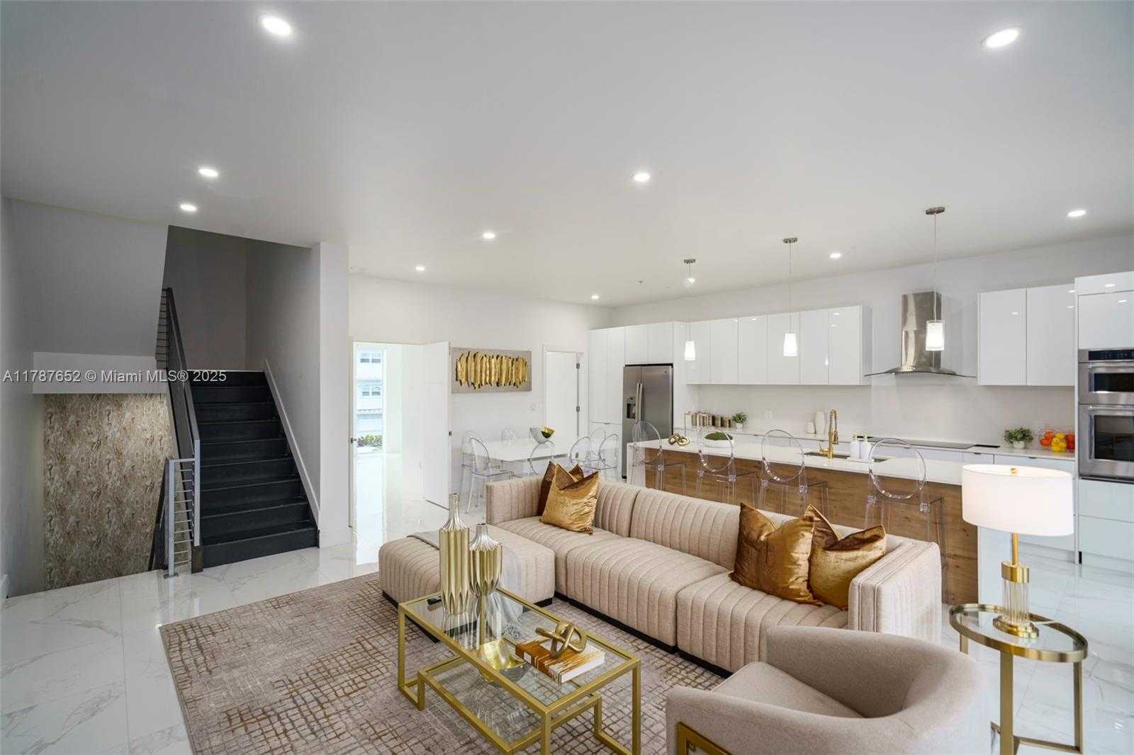 Small Image of 1002 NORTH RIVERSIDE DRIVE, Pompano Beach Number 3