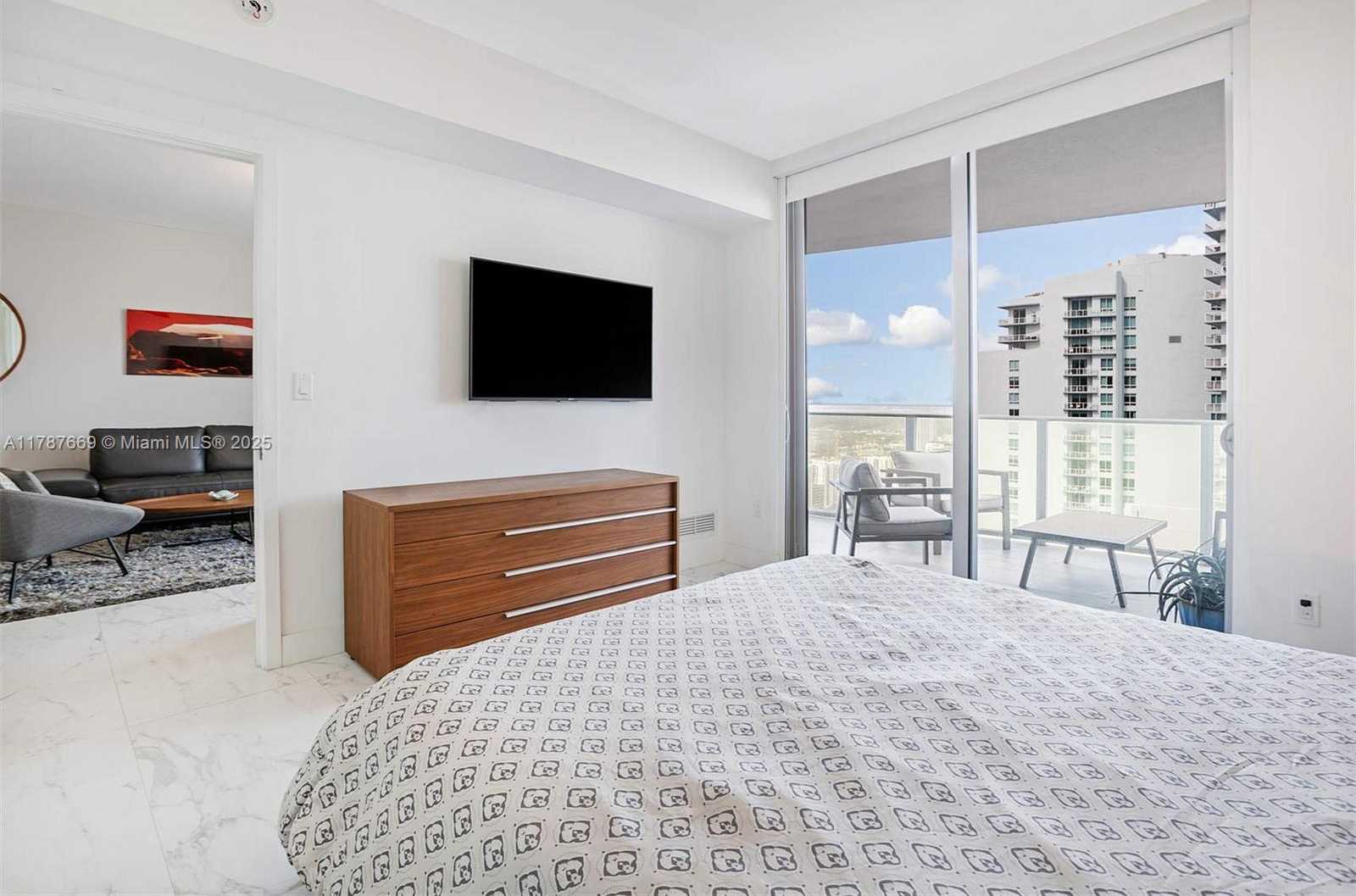 Small Image of 488 NORTH EAST 18TH ST #3903, Miami Number 17