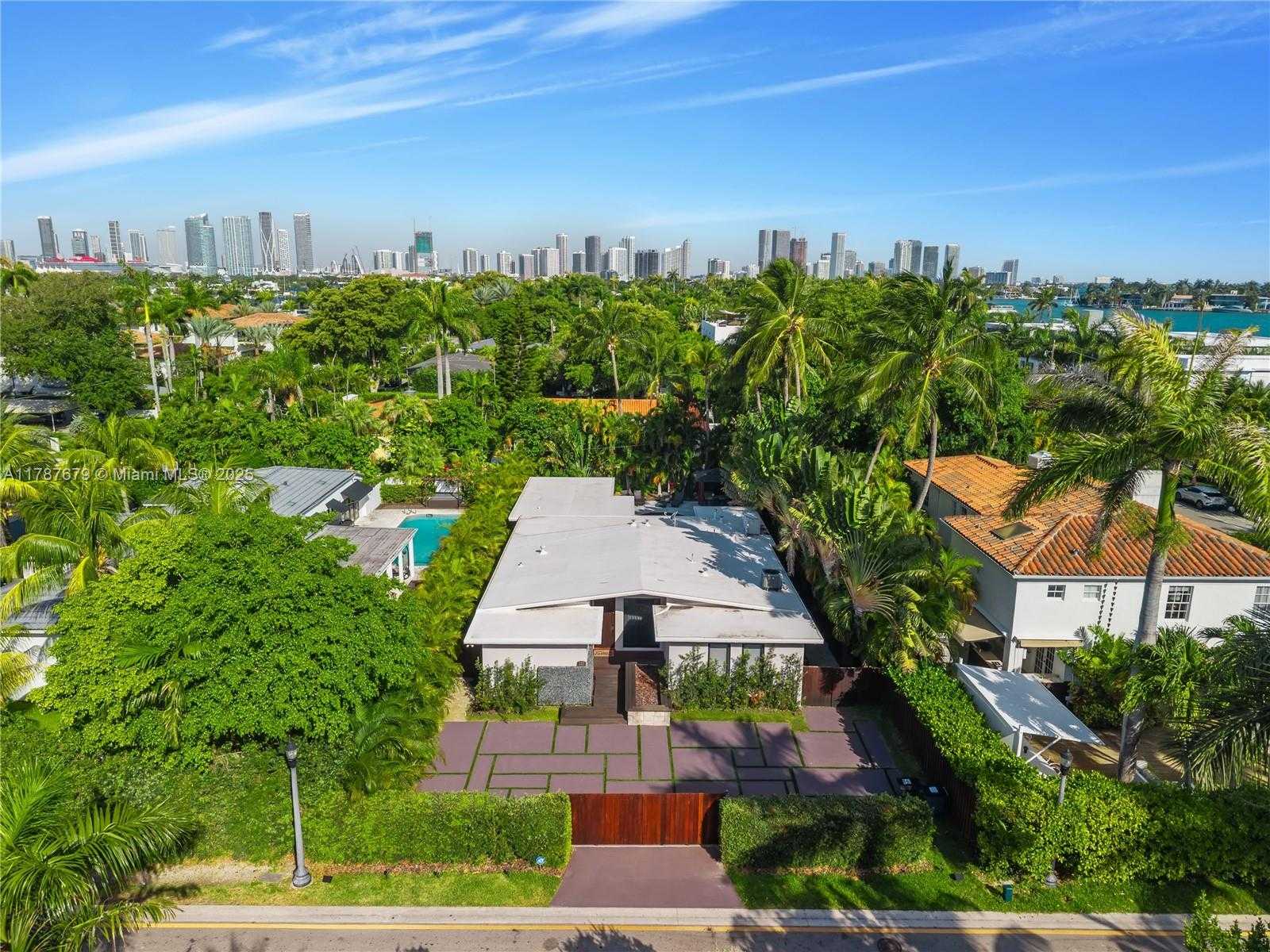 Small Image of 122 EAST 2ND CT, Miami Beach Number 2