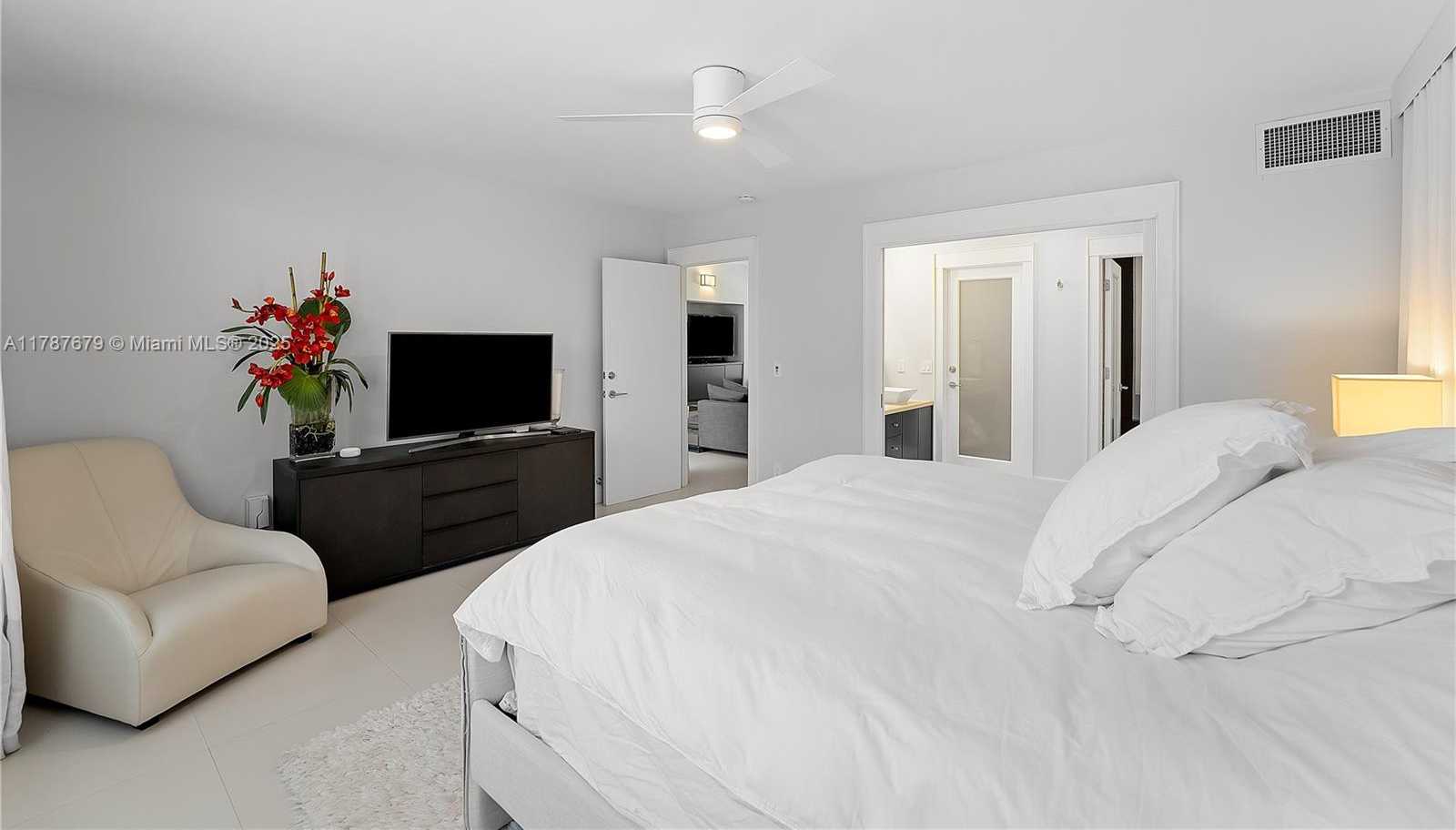 Small Image of 122 EAST 2ND CT, Miami Beach Number 24