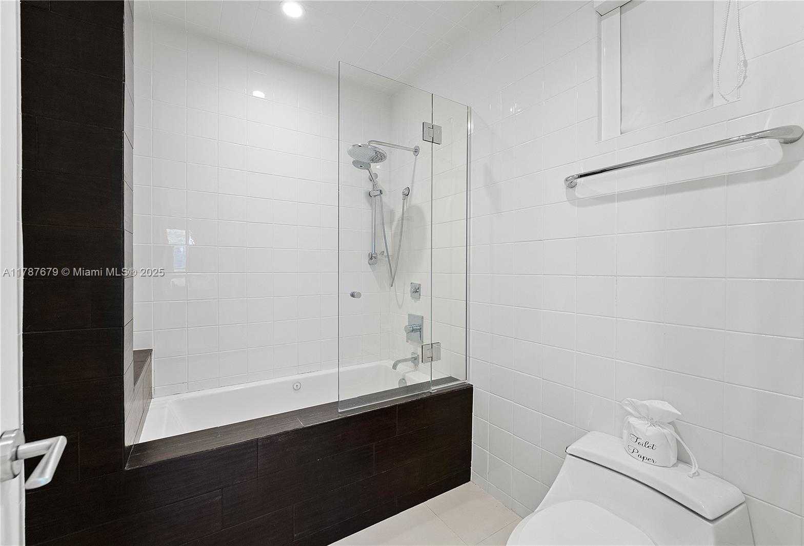 Small Image of 122 EAST 2ND CT, Miami Beach Number 26