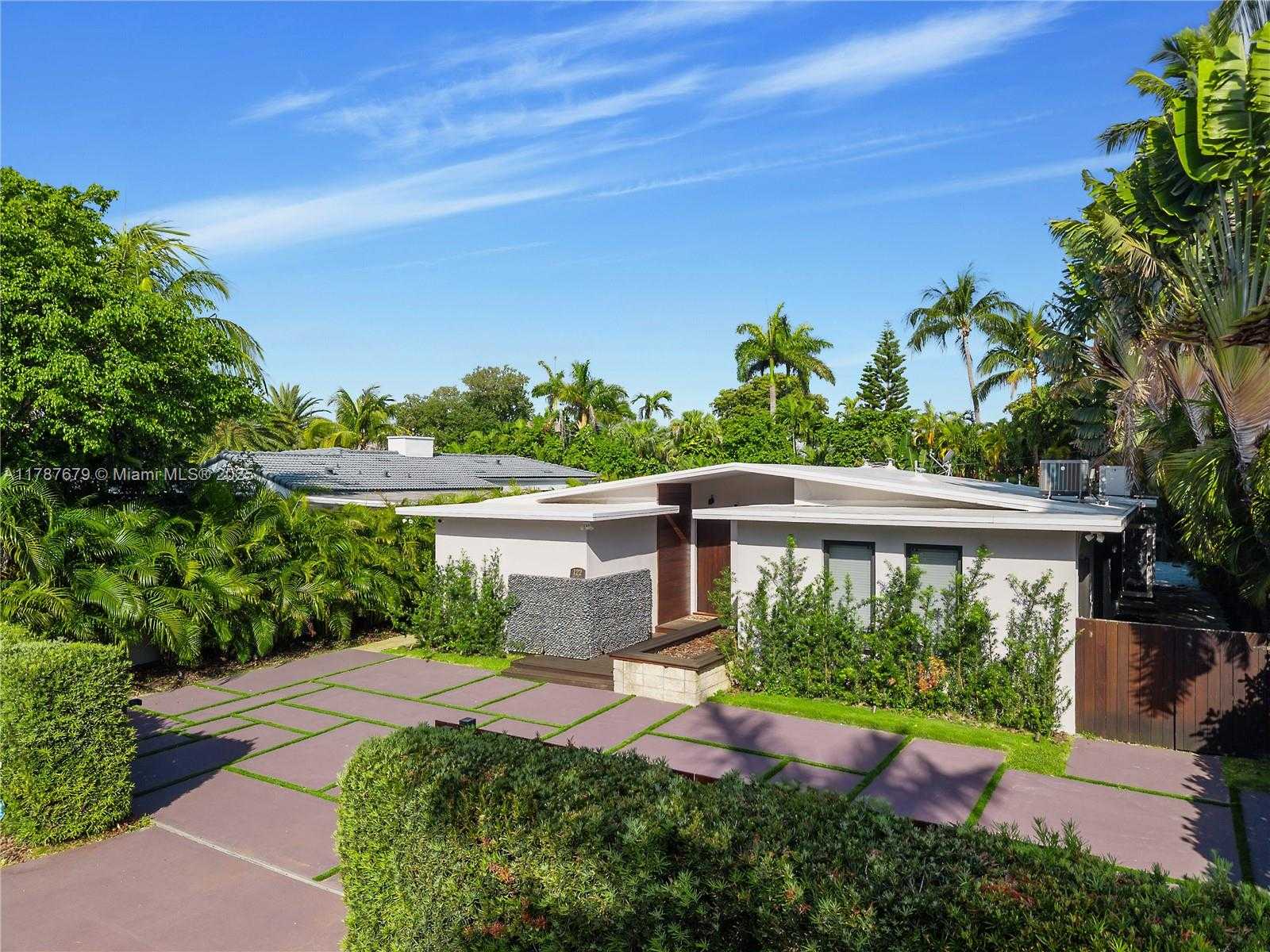 Small Image of 122 EAST 2ND CT, Miami Beach Number 3