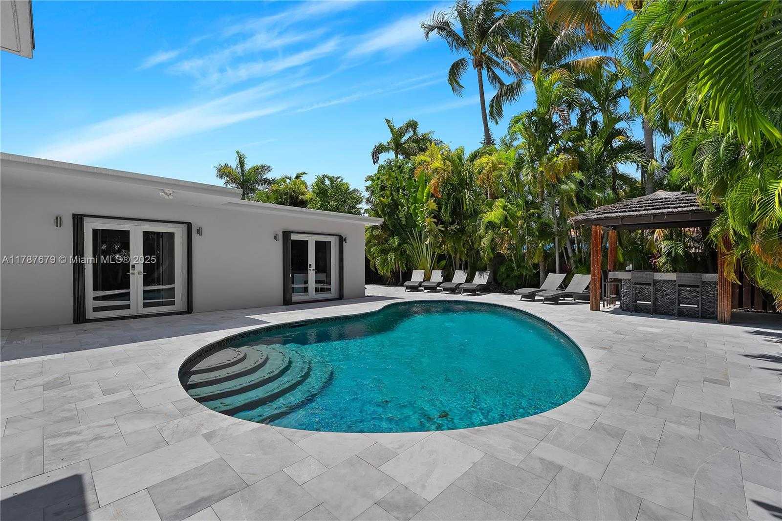 Small Image of 122 EAST 2ND CT, Miami Beach Number 32