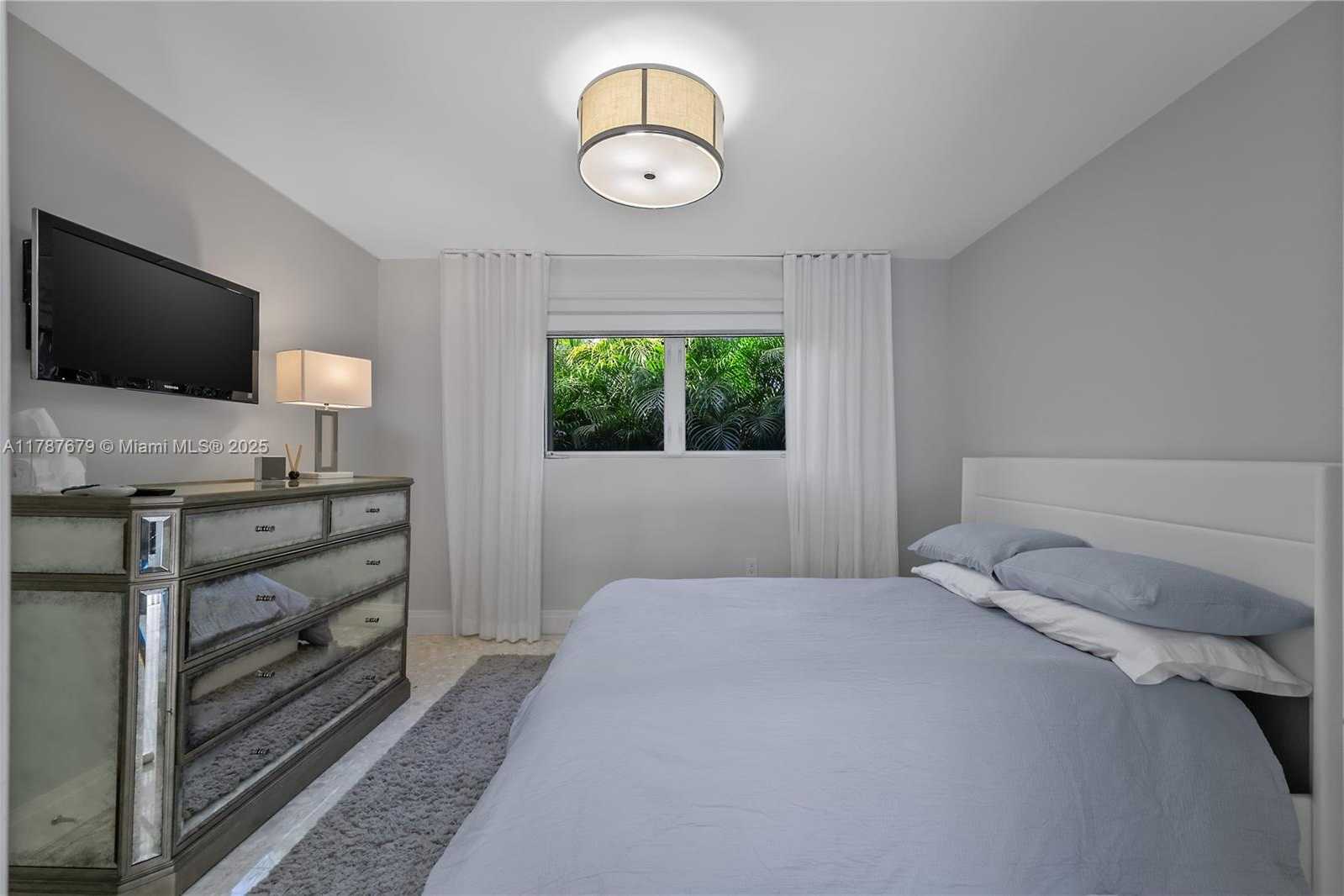 Small Image of 122 EAST 2ND CT, Miami Beach Number 6