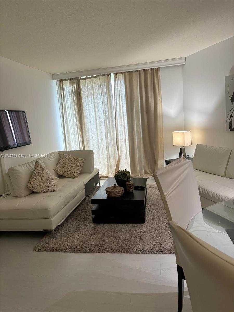 Small Image of 19501 WEST COUNTRY CLUB DR #2601, Aventura Number 3