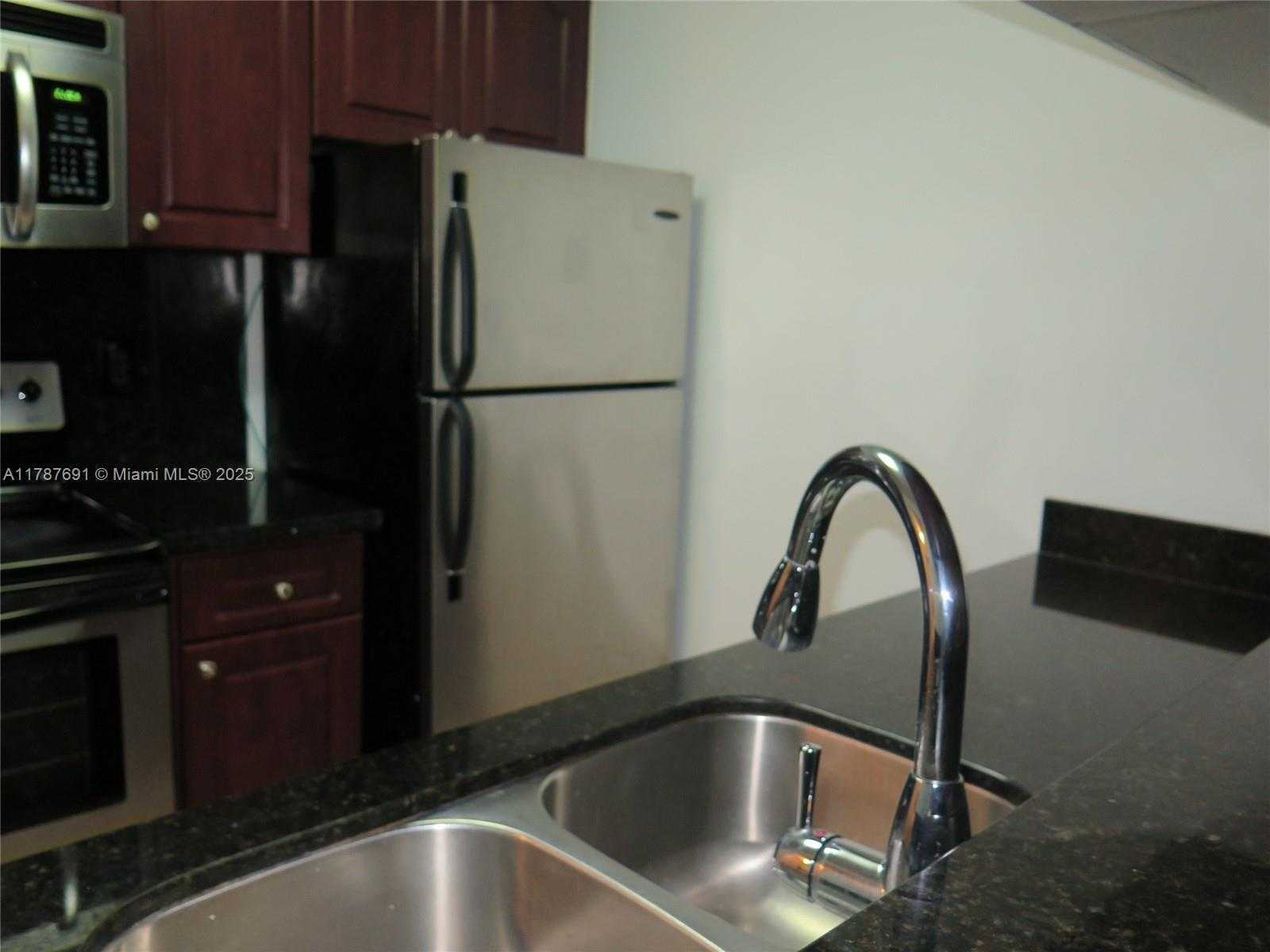 Small Image of 8180 #130, Doral Number 17